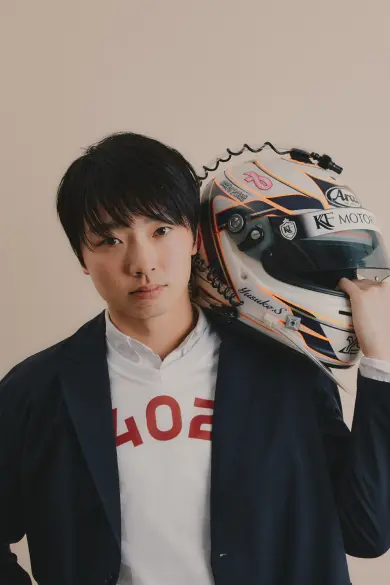 レーシングドライバー塩津佑介